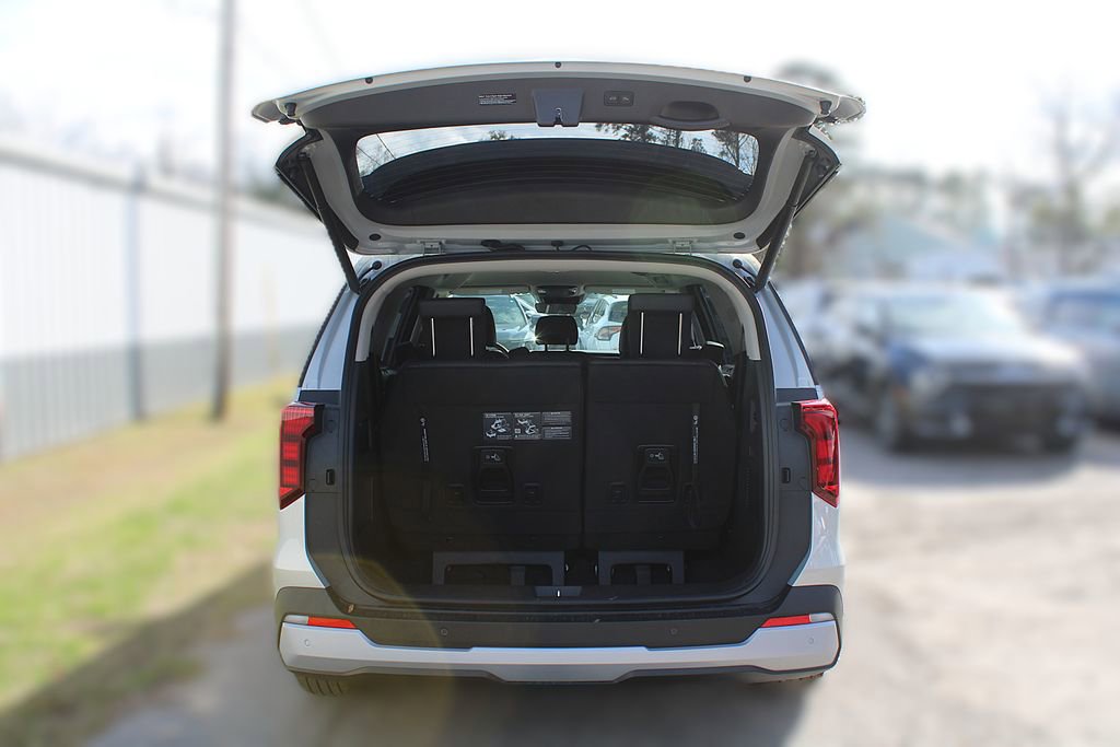 New 2026 Kia Carnival EX FWD image 13
