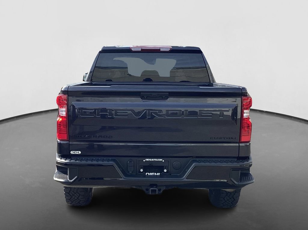 Used 2023 Chevrolet Silverado 1500 Custom Trail Boss w/ LPO, Dark Essentials Package image 6