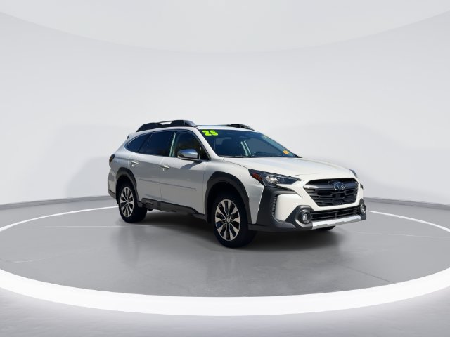 Used 2025 Subaru Outback Touring XT AWD/4WD image 2