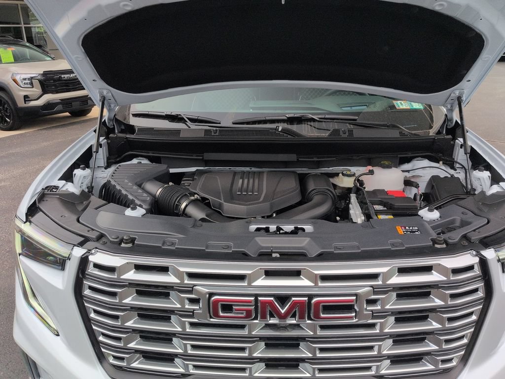 New 2026 GMC Acadia Denali w/ Super Cruise Package AWD/4WD image 17