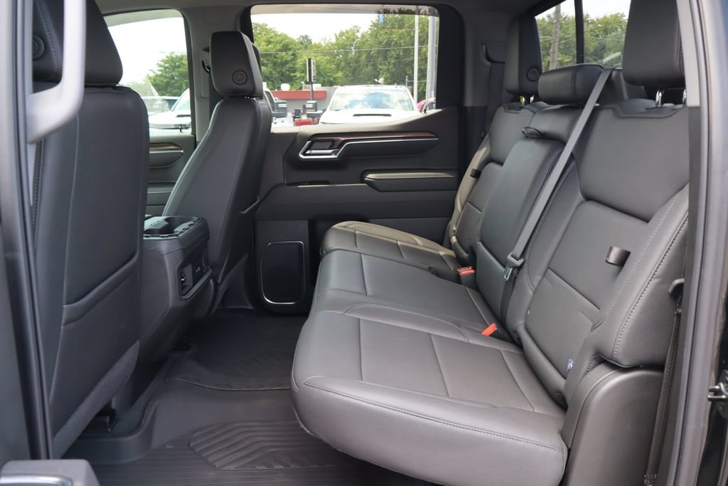 Used 2025 Chevrolet Silverado 1500 LT Trail Boss w/ Convenience Package II AWD/4WD image 20