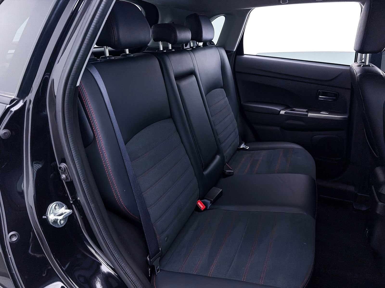 Used 2024 Mitsubishi Outlander Sport SE AWD/4WD image 33