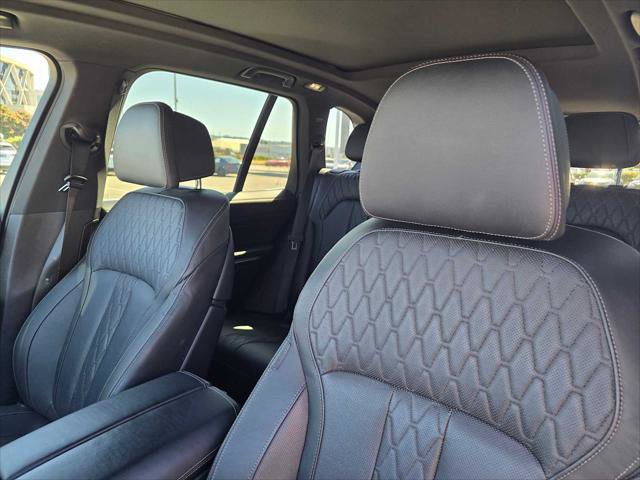 Used 2025 BMW X5 xDrive50e image 24