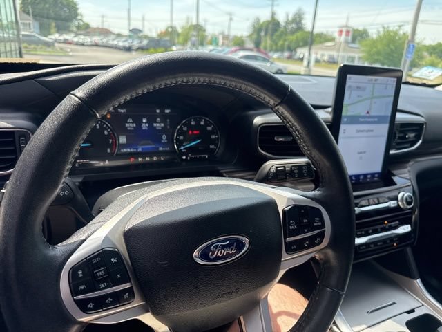 Used 2024 Ford Explorer Limited w/ Limited Technology Package AWD/4WD image 22