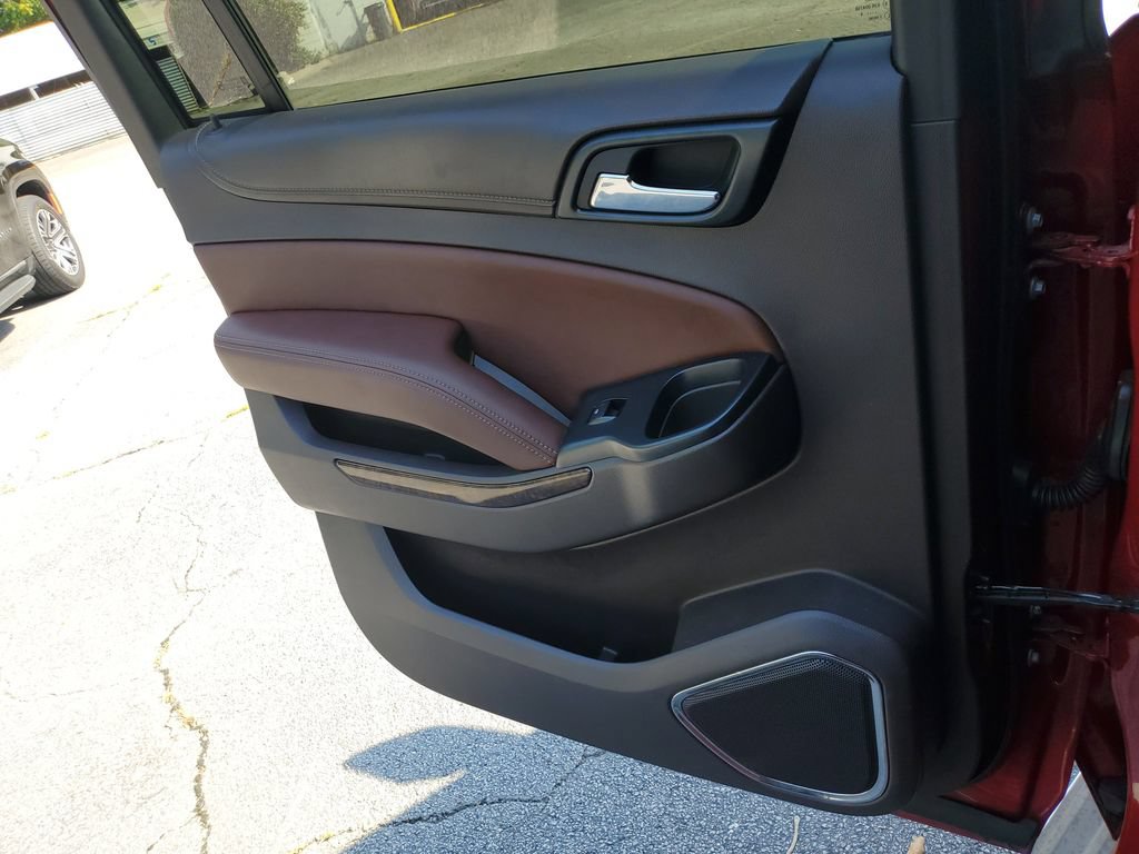 Used 2015 Chevrolet Suburban LTZ RWD image 16