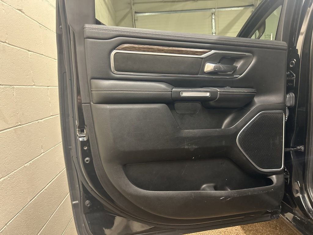 Used 2019 RAM 1500 Laramie image 12