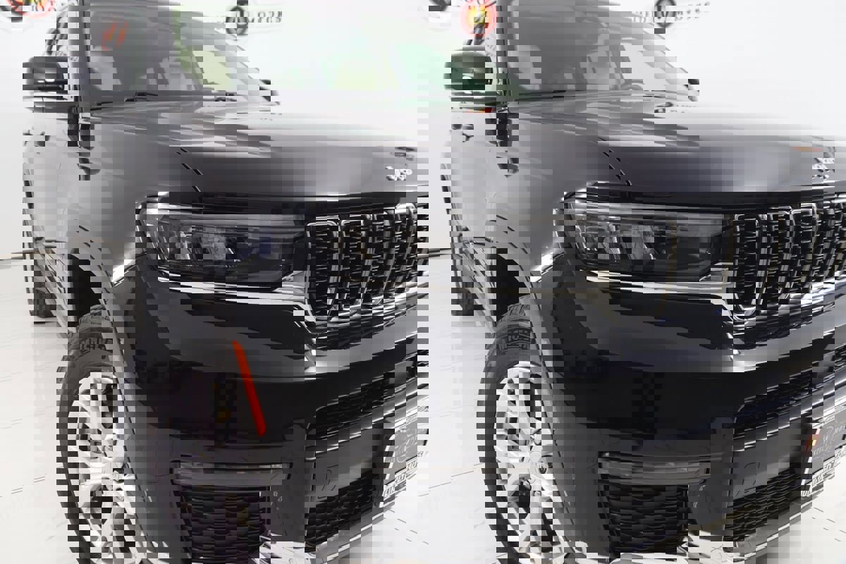 Used 2022 Jeep Grand Cherokee L Limited image 20