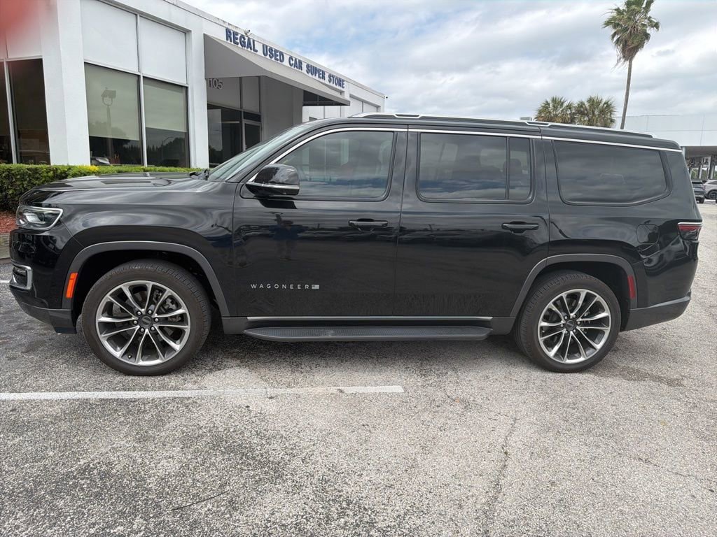 Used 2022 Jeep Wagoneer Series II w/ Convenience Group I RWD image 4