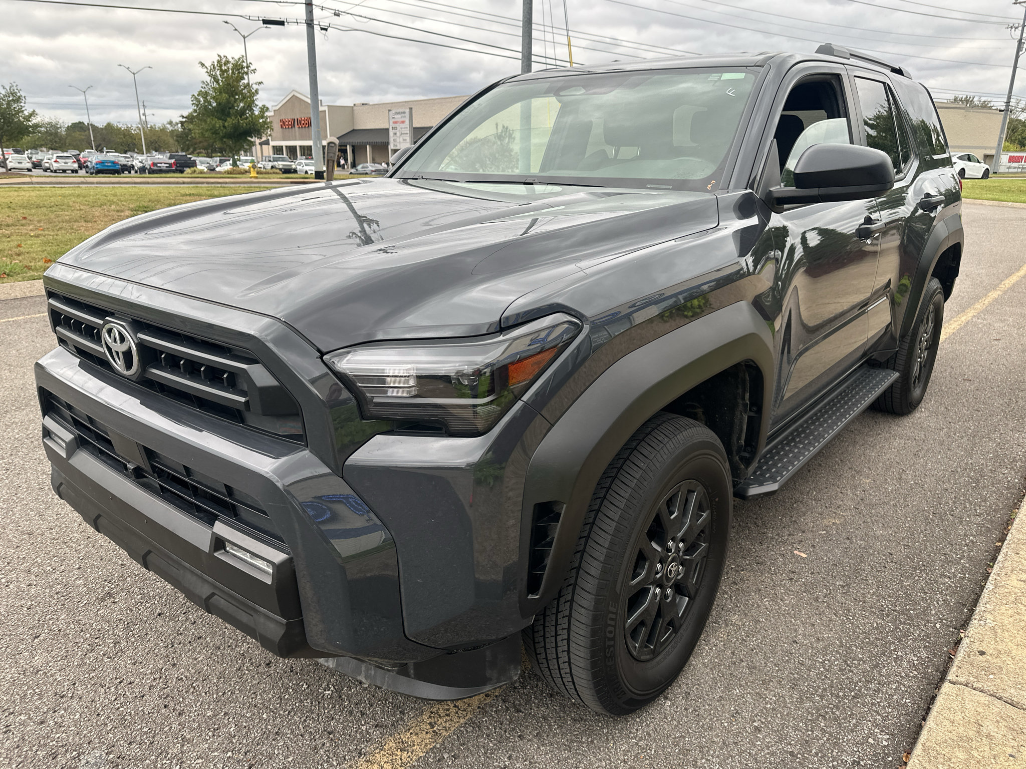 Used 2025 Toyota 4Runner SR5 AWD/4WD image 8
