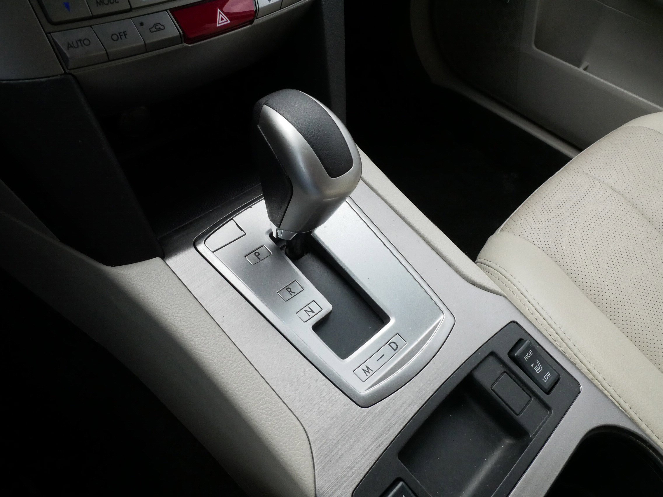 Used 2012 Subaru Outback 3.6R Limited image 24