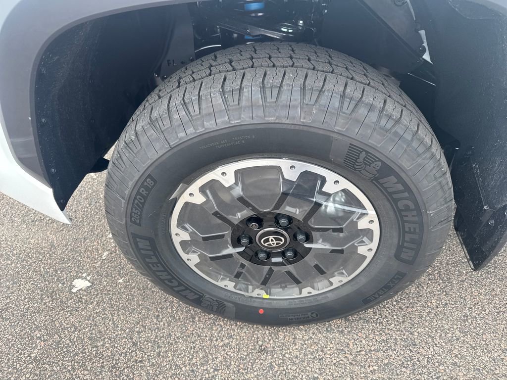 New 2026 Toyota Tundra SR5 AWD/4WD image 15