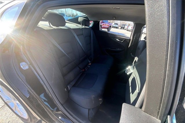 Used 2021 Chevrolet Malibu LT image 24