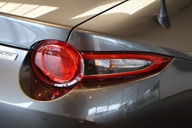 Used 2019 MAZDA MX-5 Miata RF Grand Touring RWD image 22