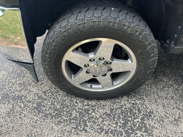 Used 2015 Chevrolet Silverado 3500 W/T AWD/4WD image 9