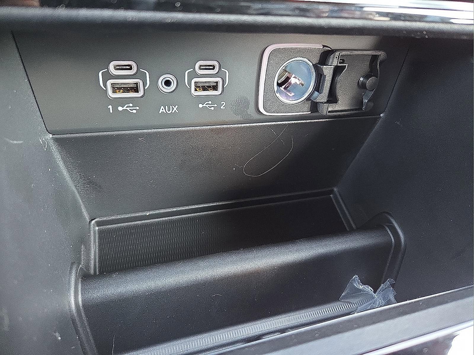 Used 2025 Jeep Grand Cherokee L Laredo image 22