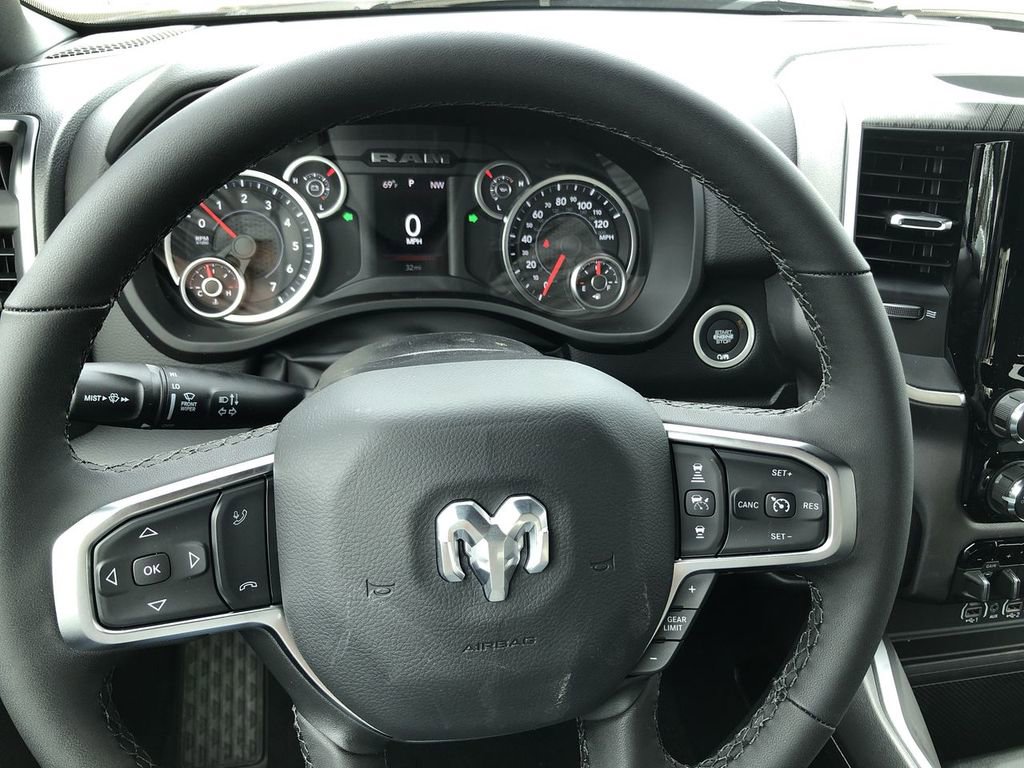 New 2026 RAM 1500 4x4 Crew Cab image 23