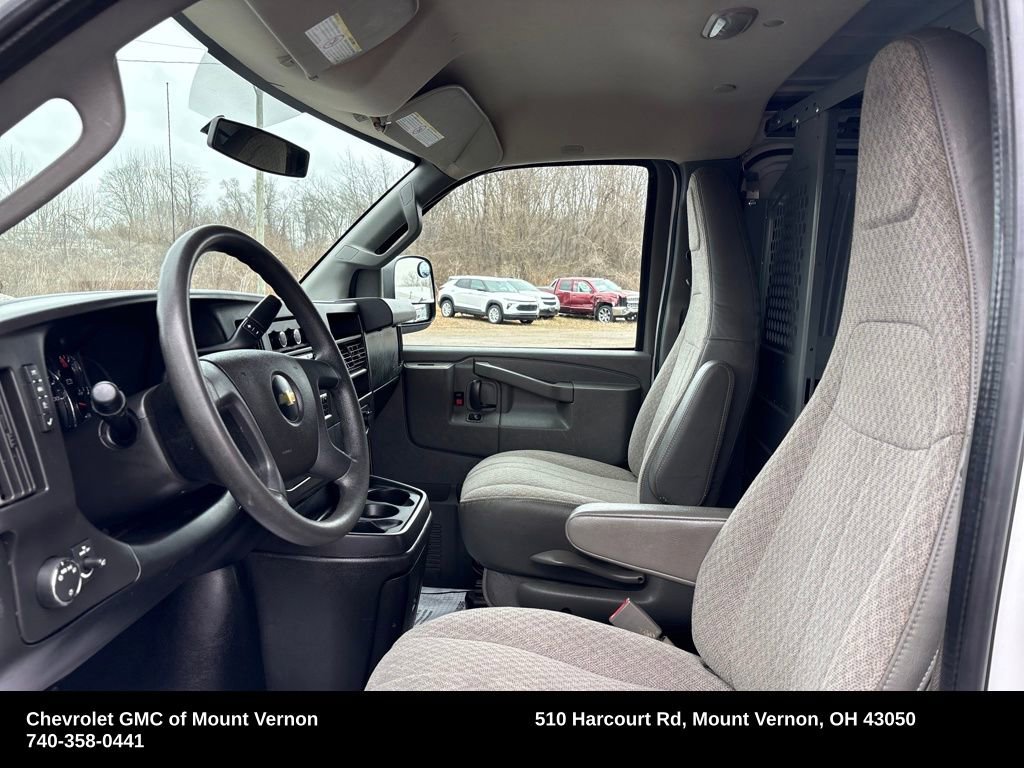 Used 2017 Chevrolet Express 2500 image 12