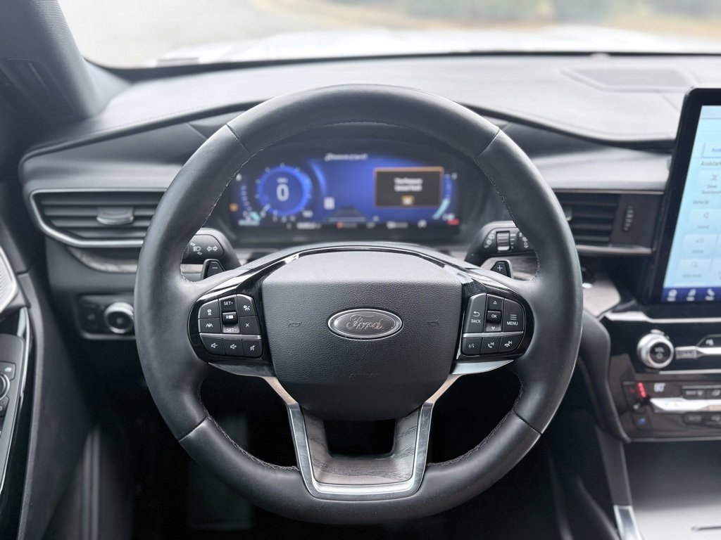 Used 2021 Ford Explorer Platinum w/ Equipment Group 601A image 12