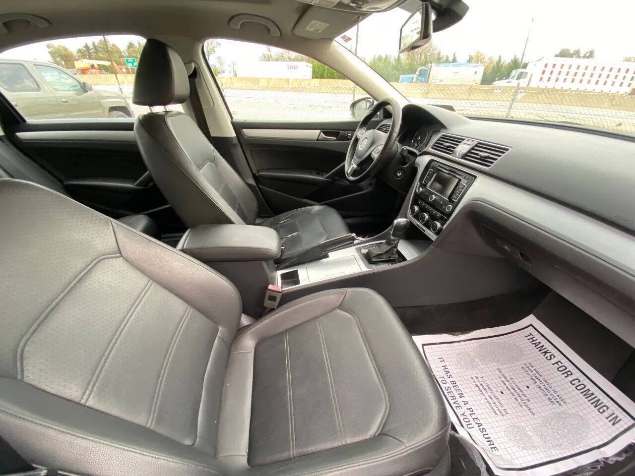 Used 2012 Volkswagen Passat 2.5 SE FWD image 11