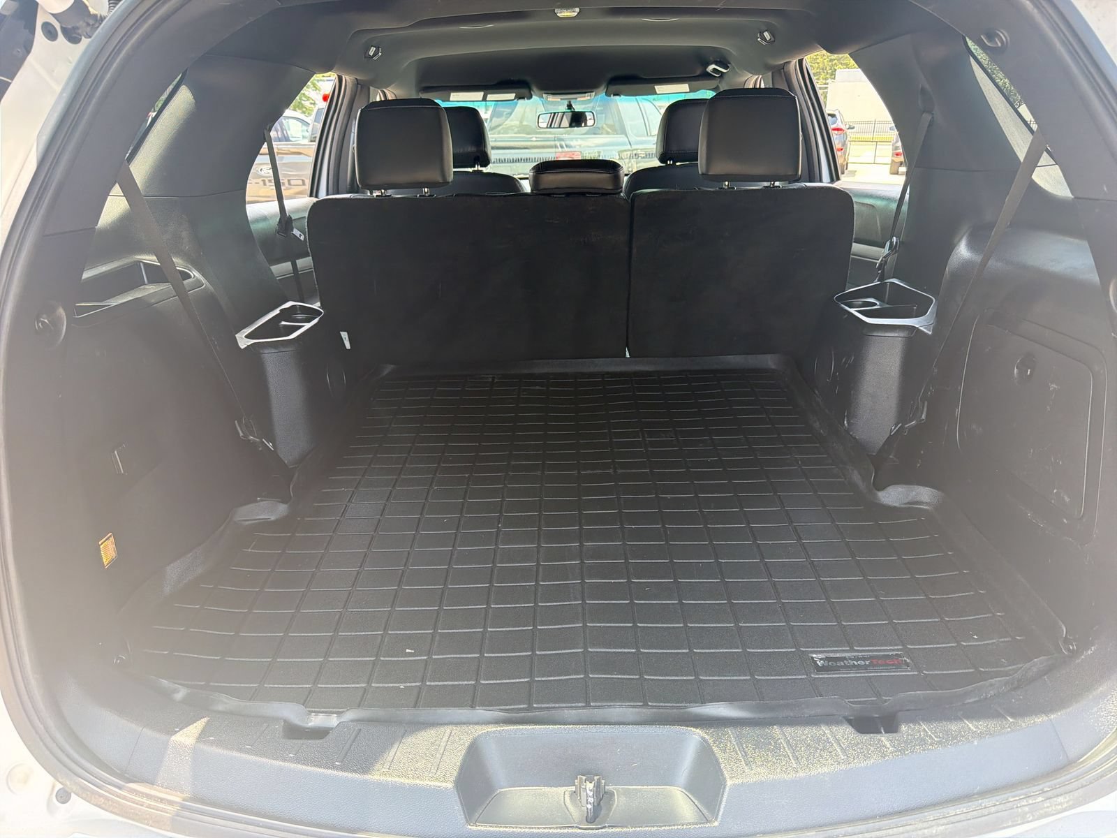 Used 2017 Ford Explorer XLT w/ Equipment Group 202A AWD/4WD image 35
