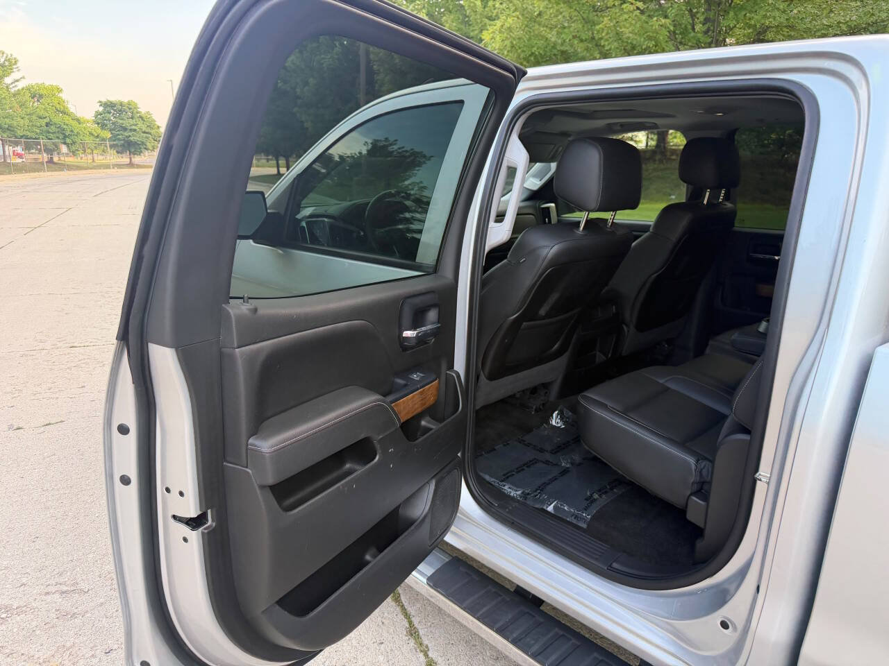 Used 2014 Chevrolet Silverado 1500 LTZ w/ LTZ Plus Package AWD/4WD image 12