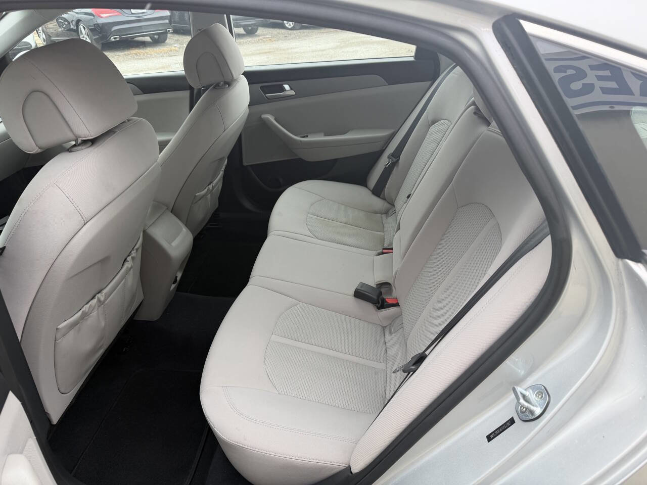 Used 2015 Hyundai Sonata SE image 16
