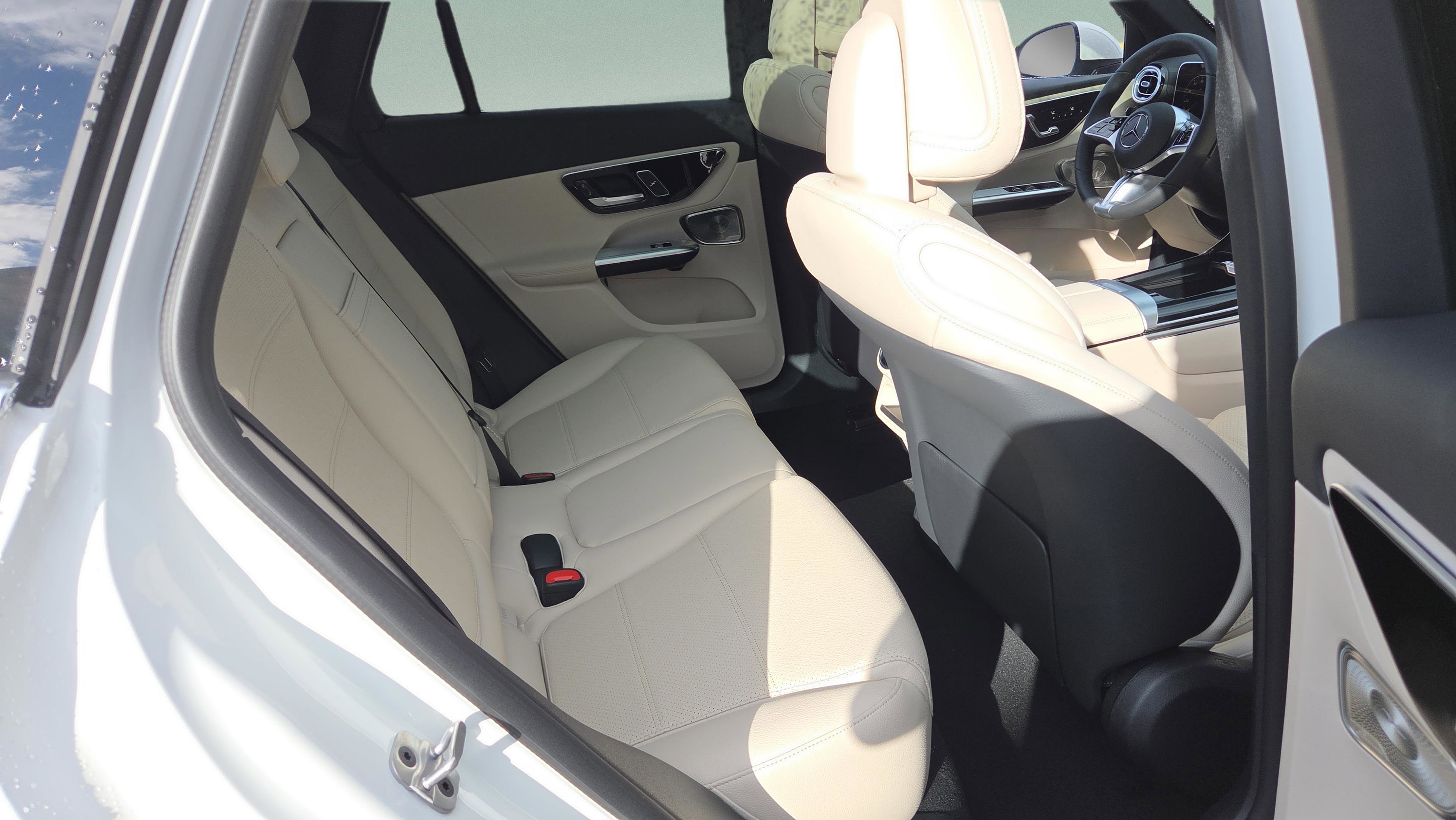 New 2026 Mercedes-Benz GLC 300 image 19