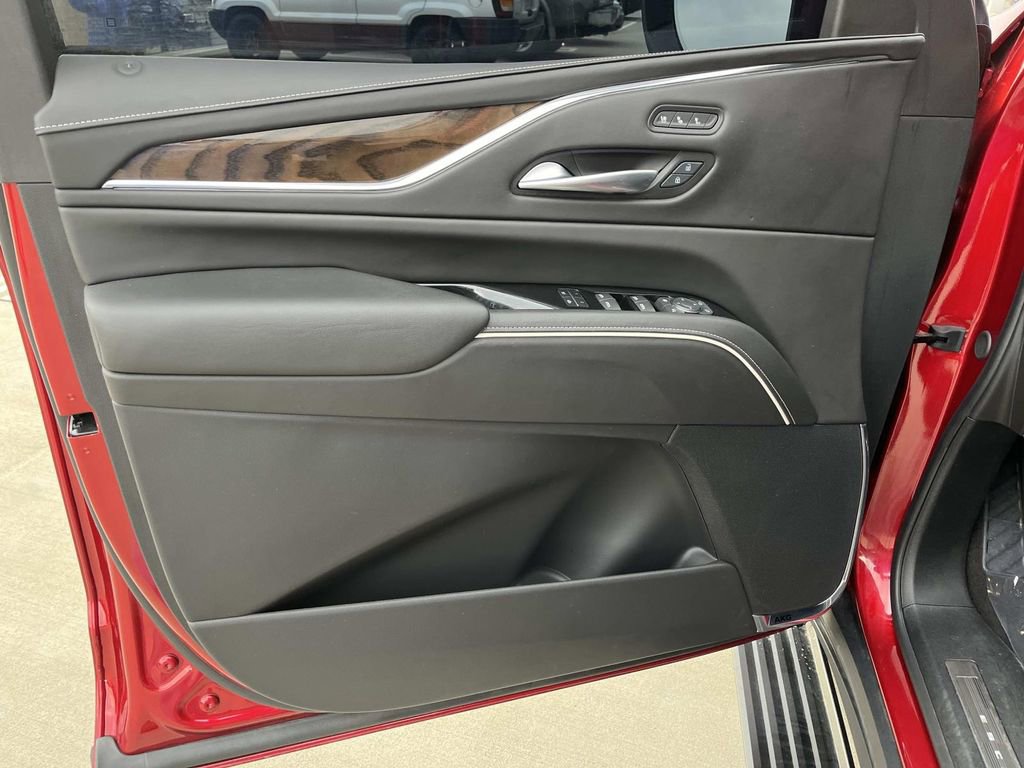 Certified 2024 Cadillac Escalade Sport Platinum w/ Heavy-Duty Trailer Package image 26