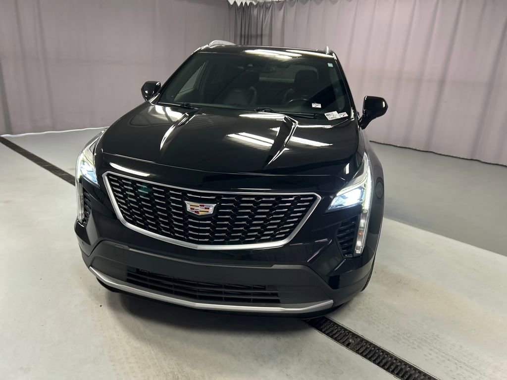 Used 2020 Cadillac XT4 Premium Luxury AWD/4WD image 2