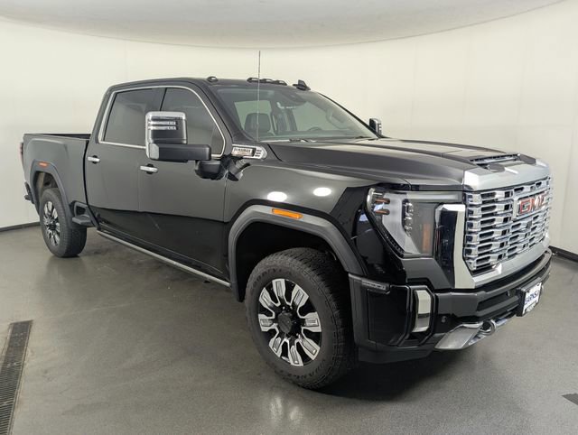 Used 2025 GMC Sierra 2500 Denali w/ Denali Reserve Package image 2