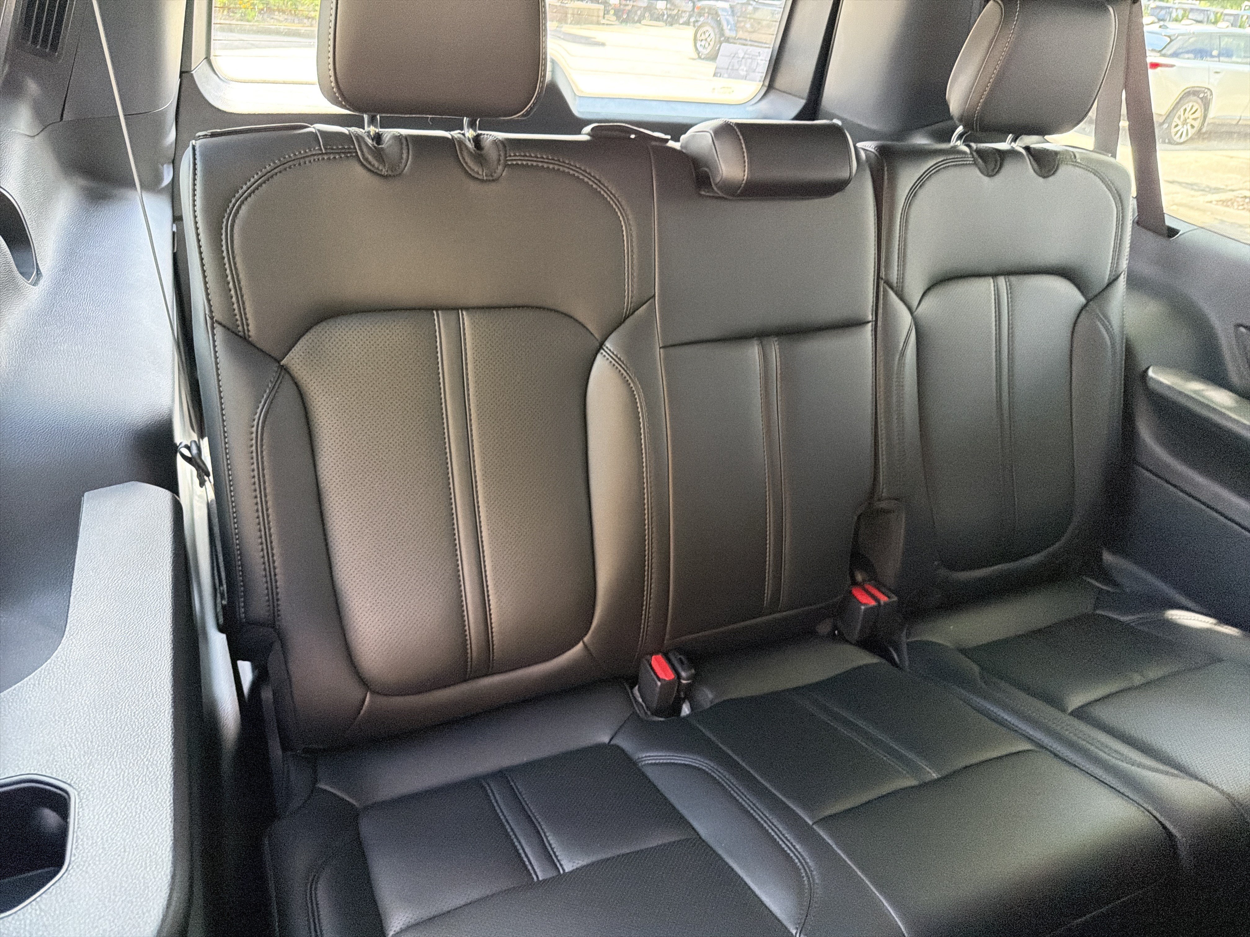 New 2026 Jeep Grand Wagoneer L 4WD w/ 8-Passenger Seating Package image 17