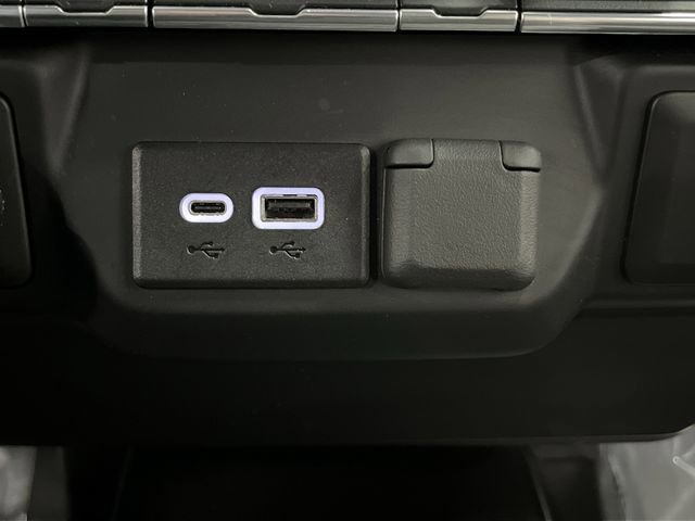 Used 2024 GMC Sierra 2500 Pro image 22