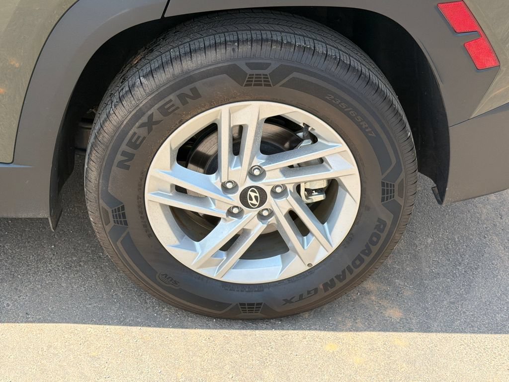 Used 2026 Hyundai Tucson SE FWD image 19