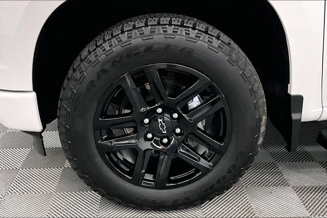 Used 2024 Chevrolet Silverado 1500 RST AWD/4WD image 10