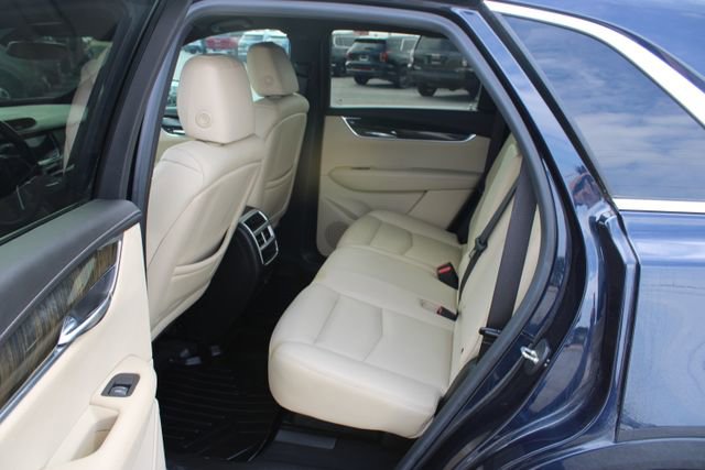 Used 2017 Cadillac XT5 FWD image 17