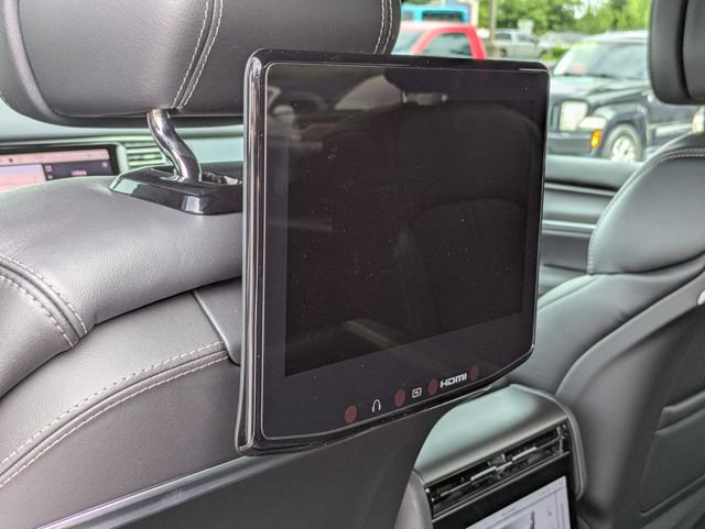New 2026 Jeep Grand Wagoneer Summit w/ Rear Seat Video Group I AWD/4WD image 16