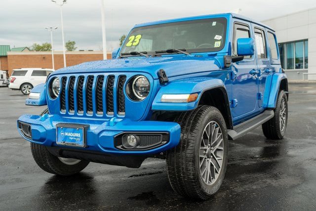 Used 2023 Jeep Wrangler Unlimited Sahara AWD/4WD image 2