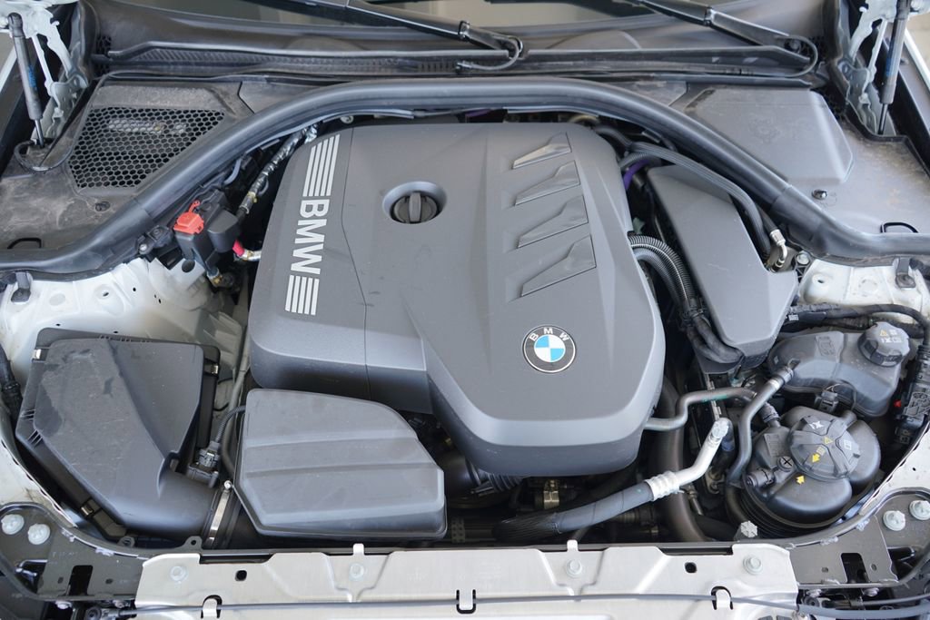 Used 2025 BMW 330i xDrive Sedan AWD/4WD image 21