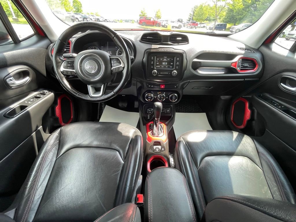 Used 2017 Jeep Renegade Trailhawk w/ Premium Trailhawk Package AWD/4WD image 25