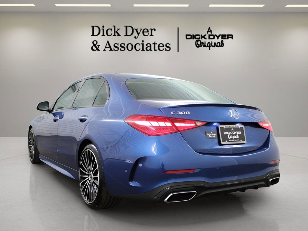 Used 2022 Mercedes-Benz C 300 Sedan image 4