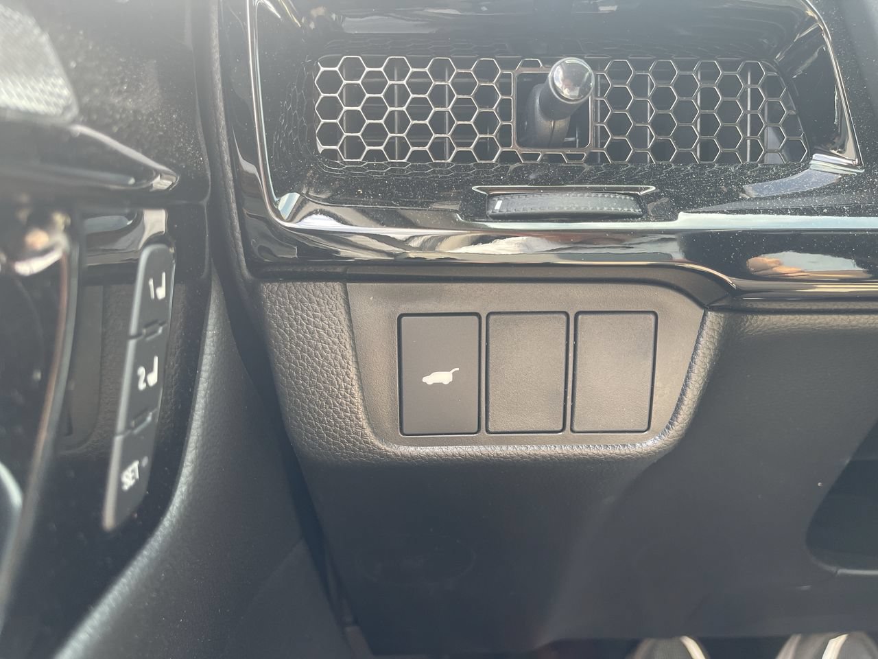 Used 2026 Honda CR-V EX-L image 17