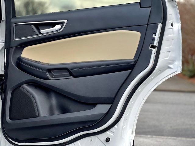 Used 2022 Ford Edge SEL image 18