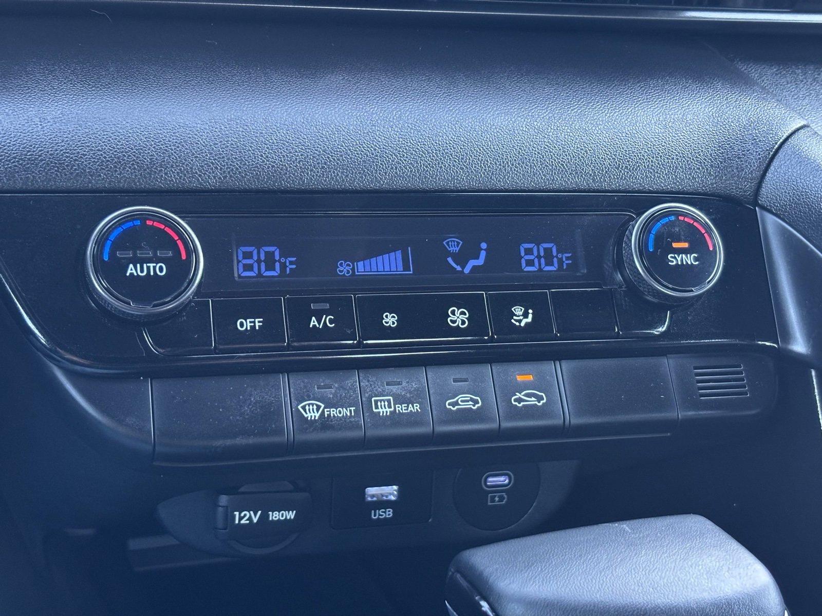 Certified 2025 Hyundai Elantra Sport image 22