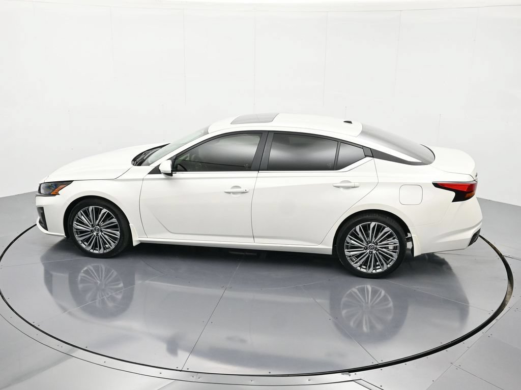 New 2026 Nissan Altima 2.5 SV w/ SV Premium Package FWD image 34