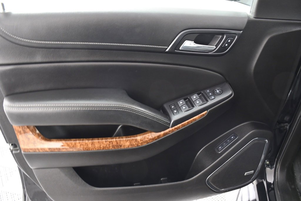 Used 2019 Chevrolet Suburban Premier image 14