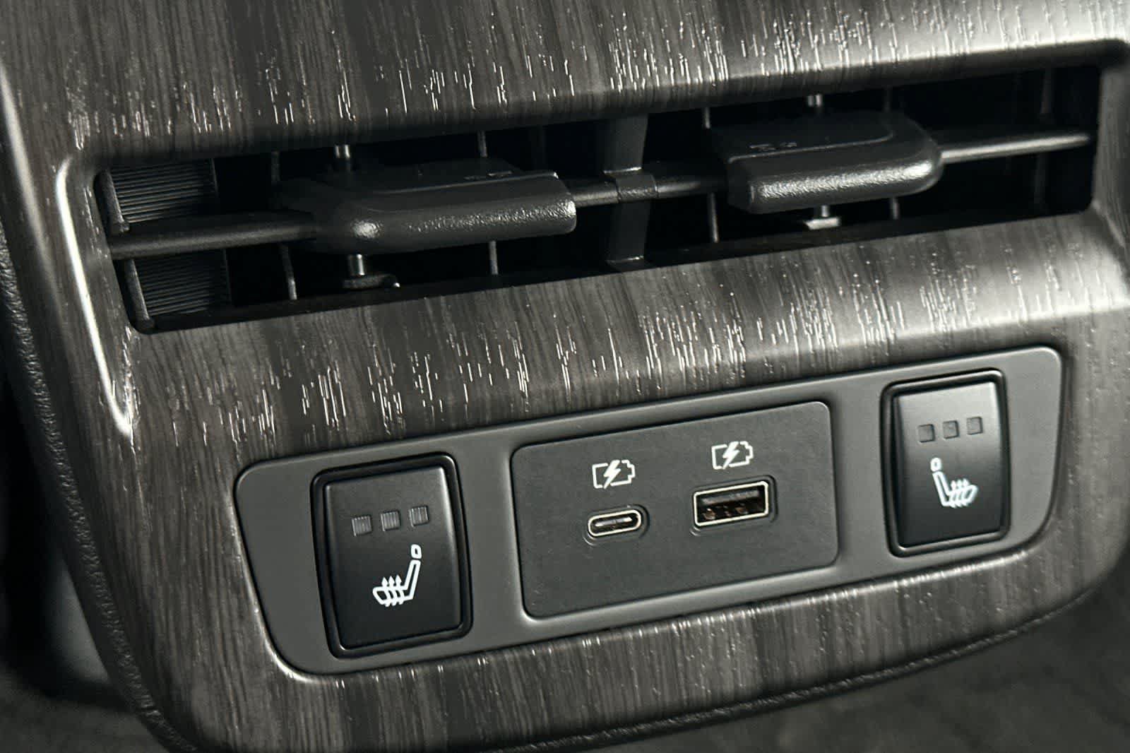 Certified 2024 Nissan Ariya FWD image 15