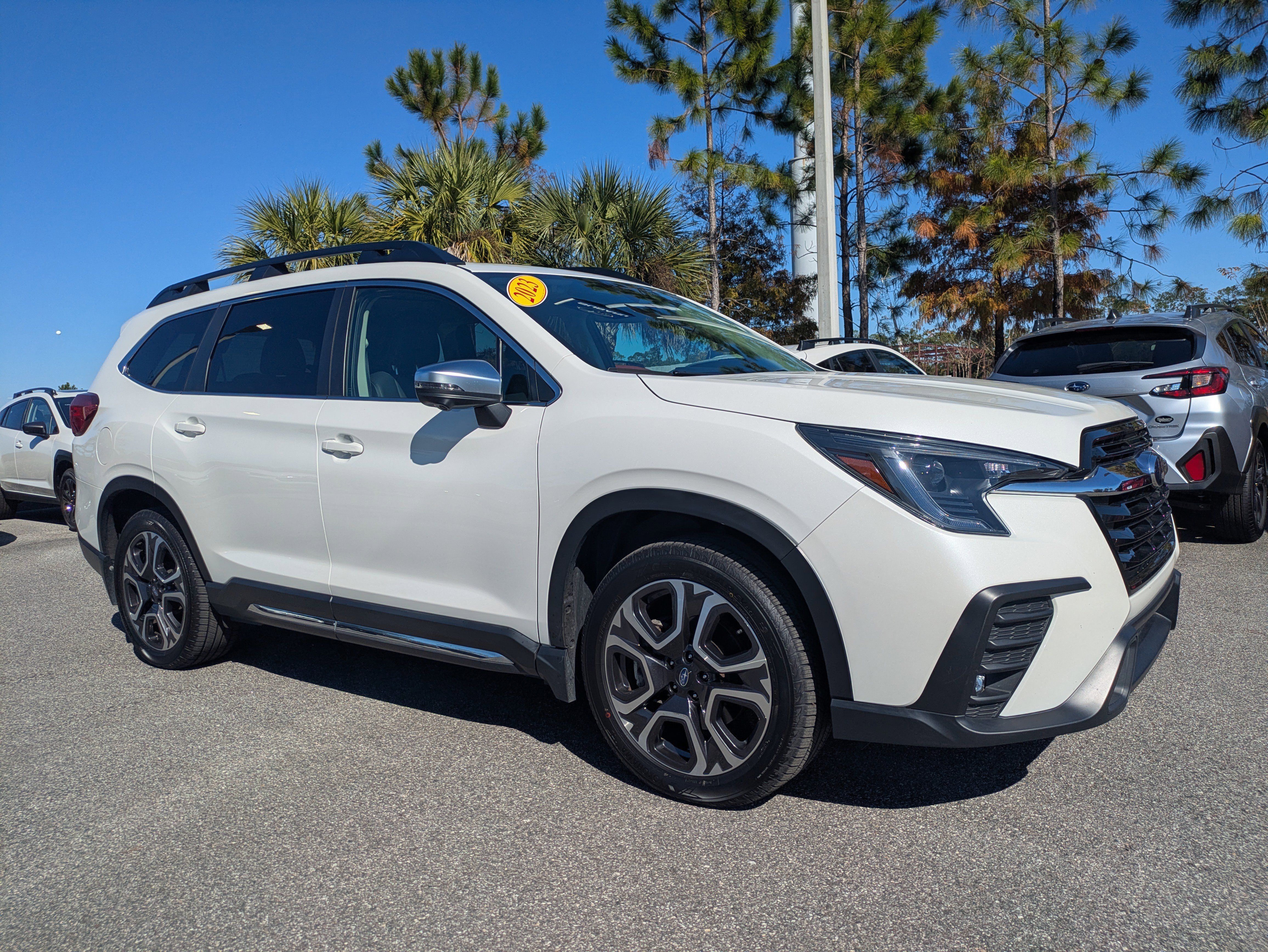 Certified 2023 Subaru Ascent Limited w/ Technology Package image 2