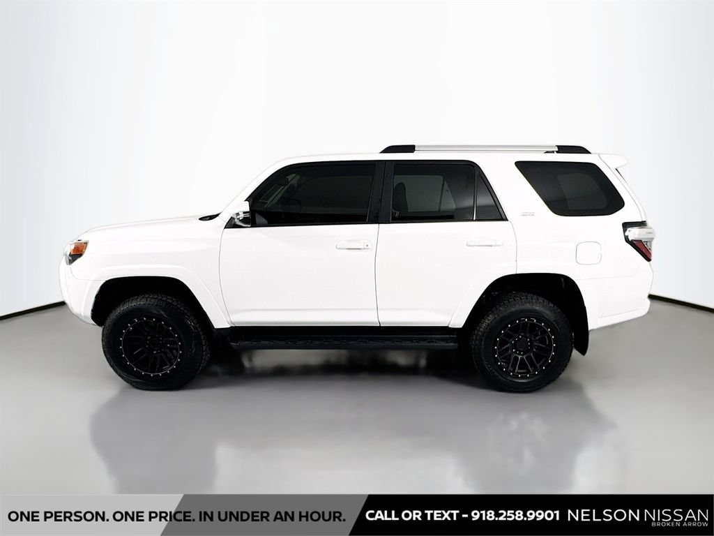 Used 2020 Toyota 4Runner SR5 Premium AWD/4WD image 8