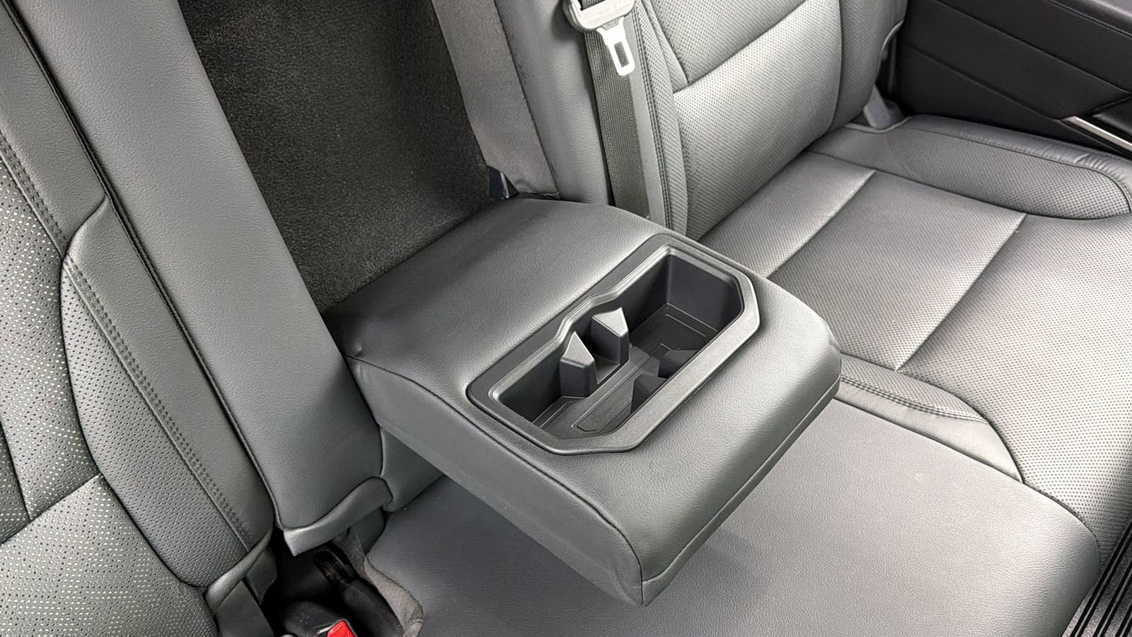 Used 2025 Toyota Tundra Limited image 39