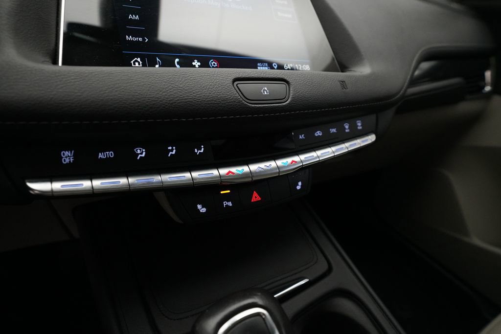 Used 2019 Cadillac XT4 Luxury w/ Cold Weather Package FWD image 20